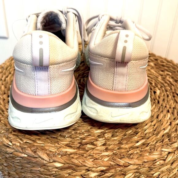 Nike Women’s React Infinity Run Flyknit 2 ‘Platinum Tint’ CT2423-007 Size 8 US - Picture 6 of 12